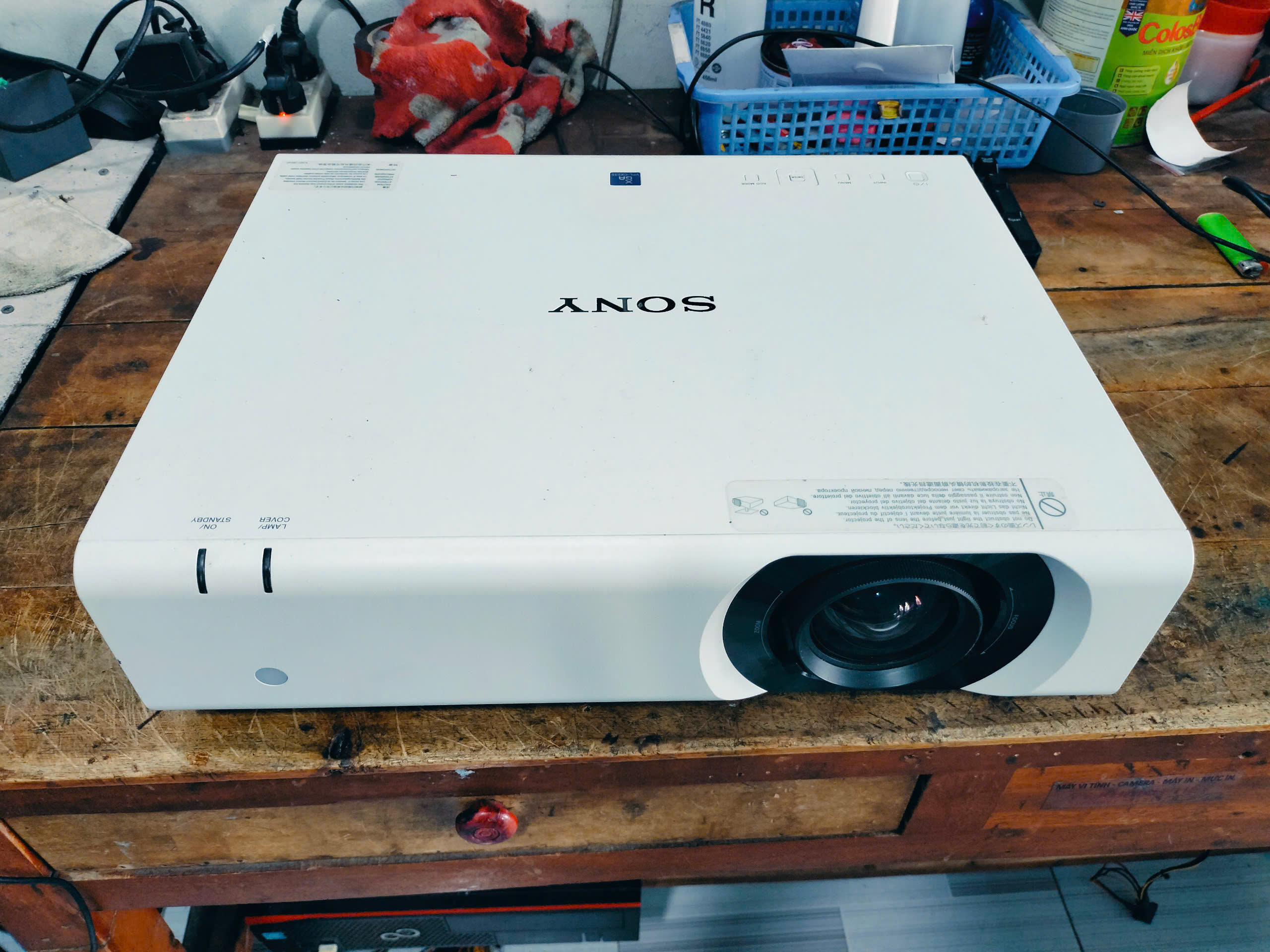 Máy chiếu Sony VPL-CX 235 qua sử dụng Máy chiếu Sony VPL-CX 235 qua sử dụng